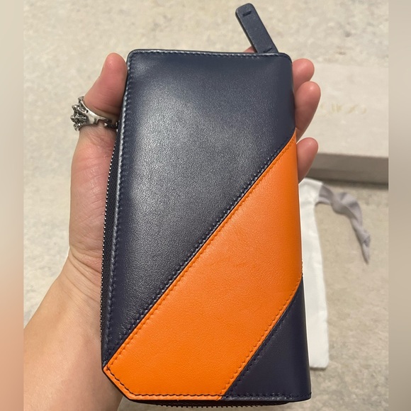Like New Unisex Jimmy Choo Zip-around Leather Continental Wallet In Navy/Orange - Picture 10 of 14